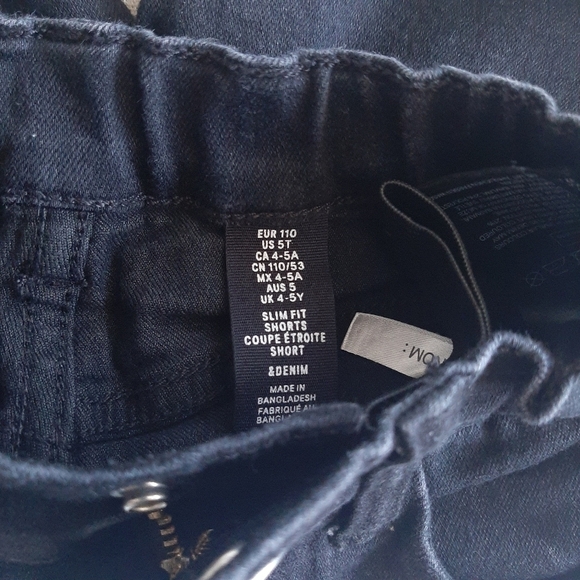 H&M Black Denim Shorts size 4-5 years - Picture 9 of 10